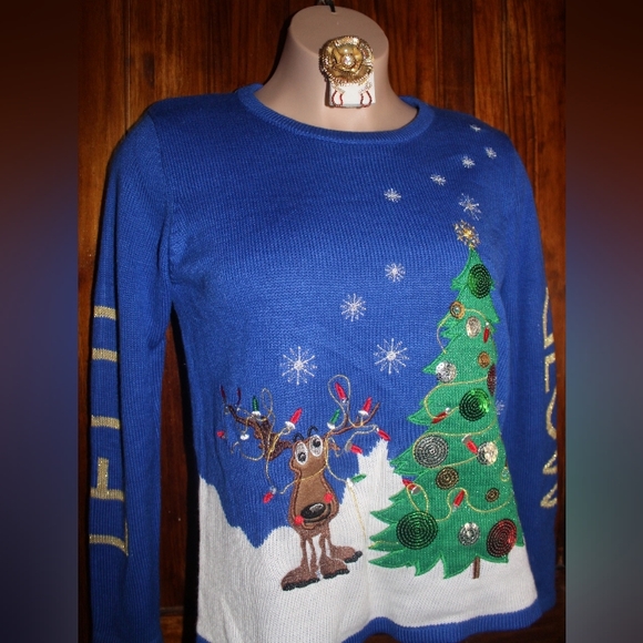 Light Up  Christmas Sweater - Picture 7 of 8